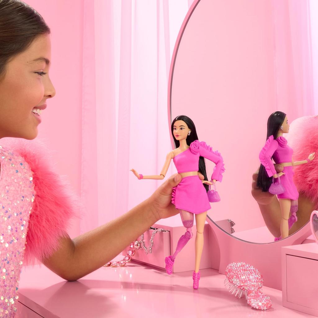 Кукла Барби Делюкс Стиль Мотив Розы Наряд Кукольный Дом Игра понарошку Кукла Барби Возраст 4 года и старше Розовый HYV26