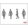 ICM 1/35 German Officer & Female Soldier Plastic Model 35611