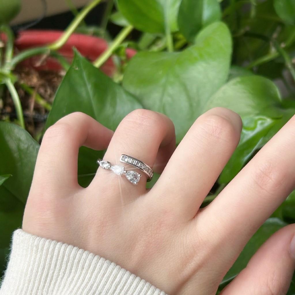 Elegant Open Ring For Women Featuring Adjustable Water Drop Design And Sparkling Zircon Stones
