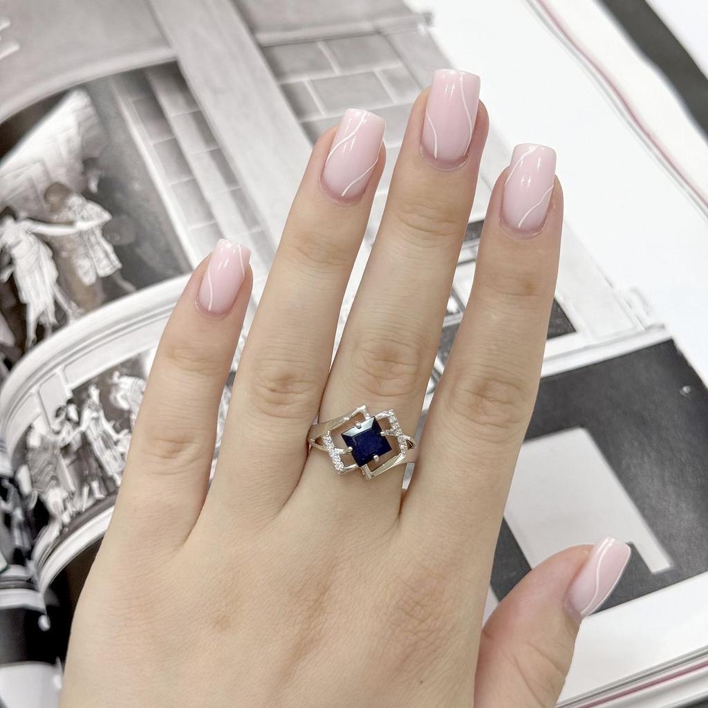 Серебряное кольцо с натуральным сапфиром 2.13ct, фианитами, вес изделия 3,22 гр (2162612)