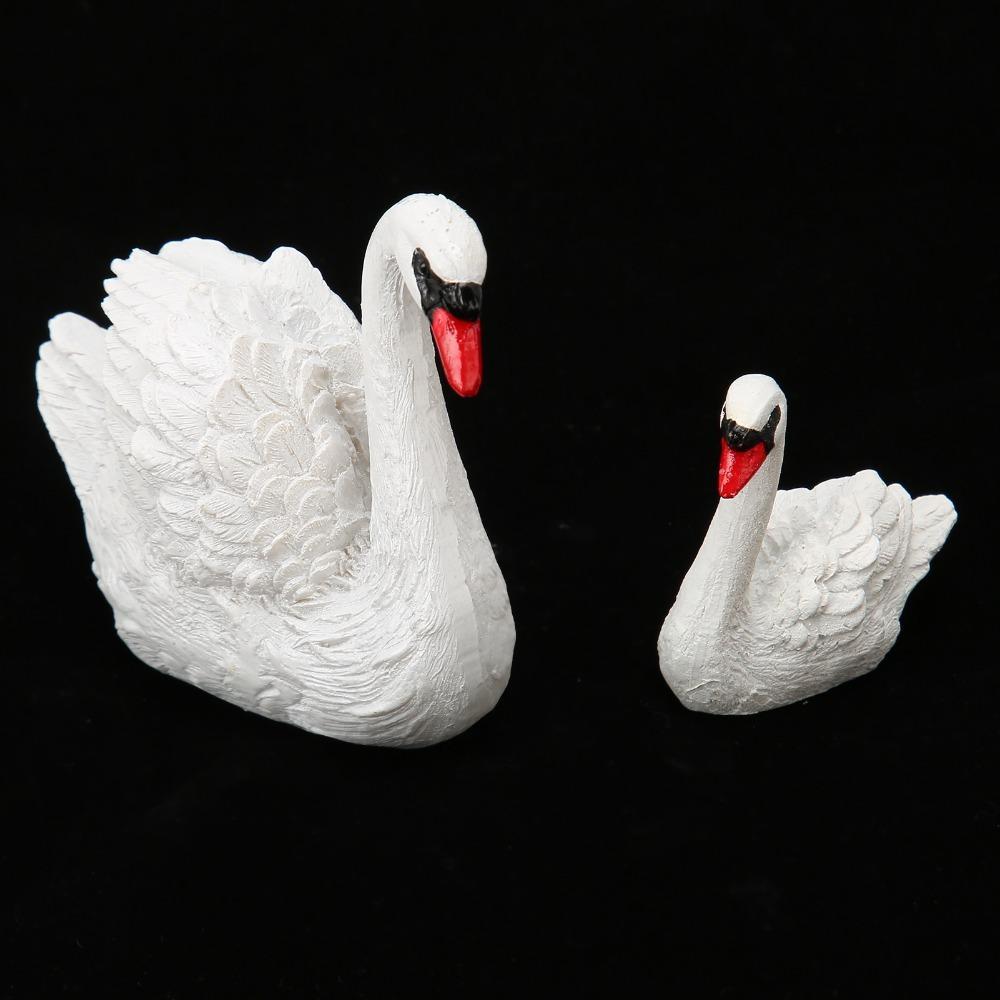 2pcs Small Swan Couple Figurines Resin Cake Topper Set Swan Decorations Fairy Garden