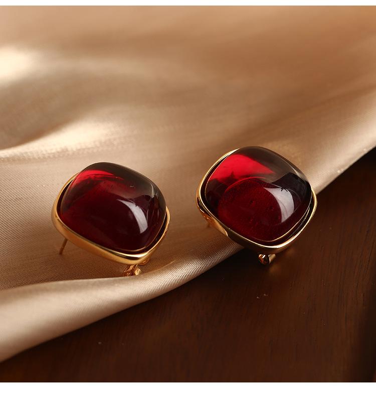 Квадратные серьги-пусеты из смолы с эффектом размытости, серьги с французским ретро-темпераментом, модные простые серьги с высоким чувством стиля