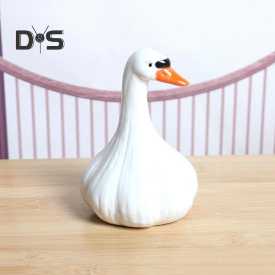 Garlic Duck Resin Figurine Cartoon White Duck Statue Animal Sculpture Home Office Bookshelf Desktop Decoration Ornament