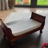 Миниатюрная модель деревянной кровати масштаба 1/12 - DIY миниатюрный реквизит для фотосъемки - Сезонный декор - Идеальный подарок