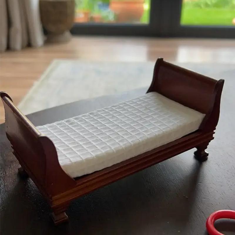 Миниатюрная модель деревянной кровати масштаба 1/12 - DIY миниатюрный реквизит для фотосъемки - Сезонный декор - Идеальный подарок