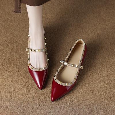 Маленький человек увеличение внутренней высоты 5 см Мэри Джейн 25 осенний ветер заклепка острый носок одинарная обувь женская неглубокий вырез туфли-лодочки