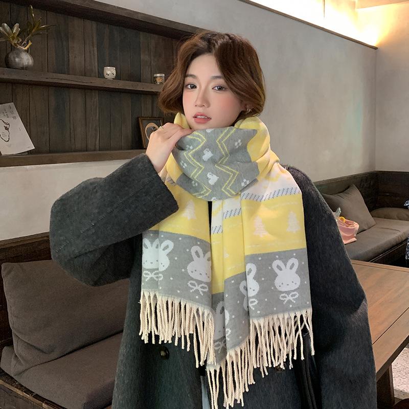 Autumn and Winter New Style Cute and Versatile Scarf for Students Cold Proof Neck Protector High Value Shawl and Scarf for Women.
