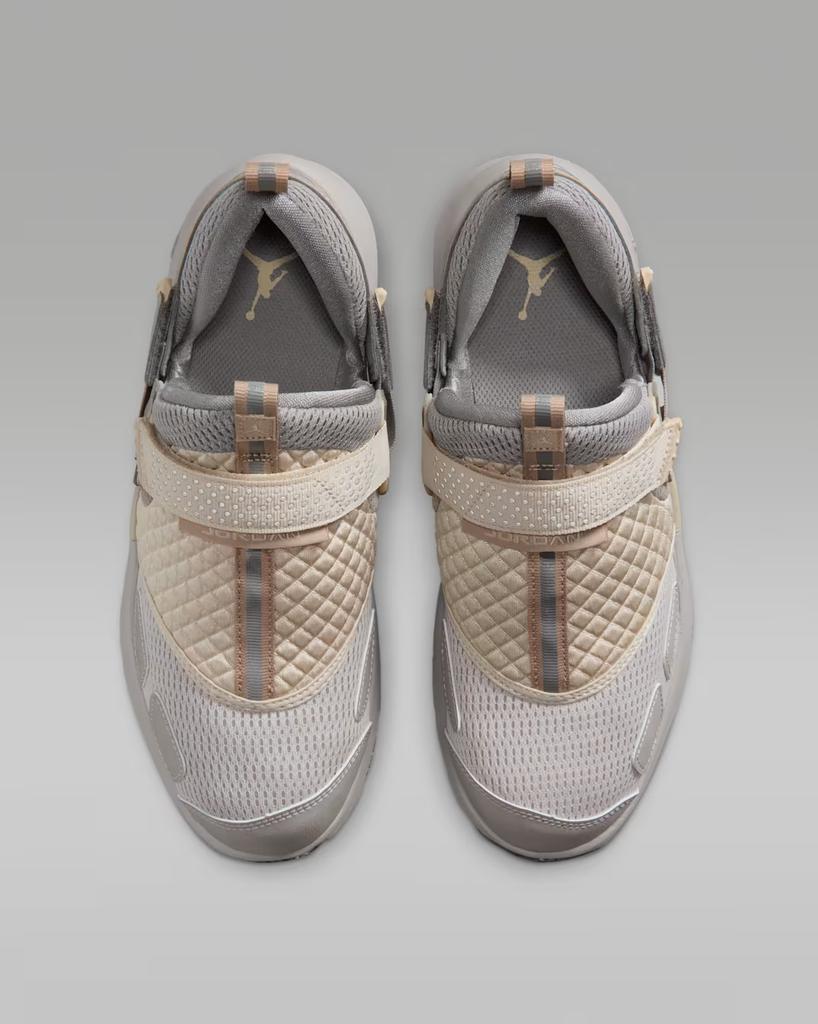 IQ2719-002 Nike Jordan Trunner LX Светлый Железный Рудник Загадочный Камень Конопля (Женский)