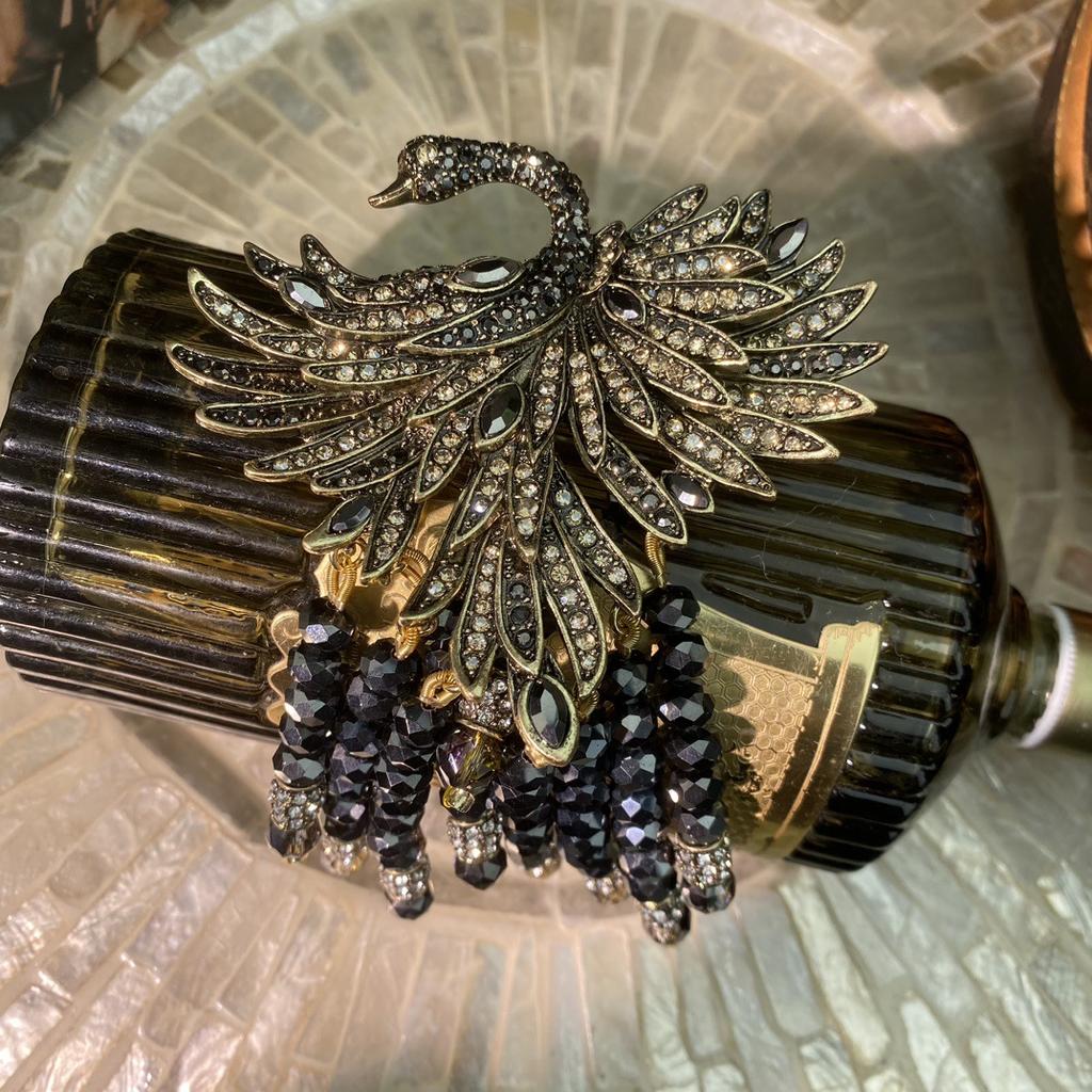 Лебедь Животное Мода Универсальный Характер Черный Кристалл Бахрома Лебедь Брошь