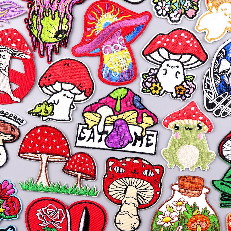 Mushroom Patch Iron On Patches For Clothing Thermoadhesive Patches On Clothes Natural Cartoon Embroidery Patch For Clothes Badge