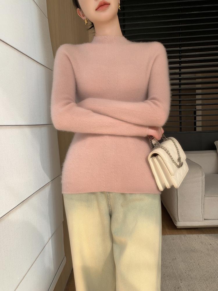 Women's Seamless Cashmere Slim-Fit Knitted Sweater - Half-High Collar Base Layer, 2025 Collection
