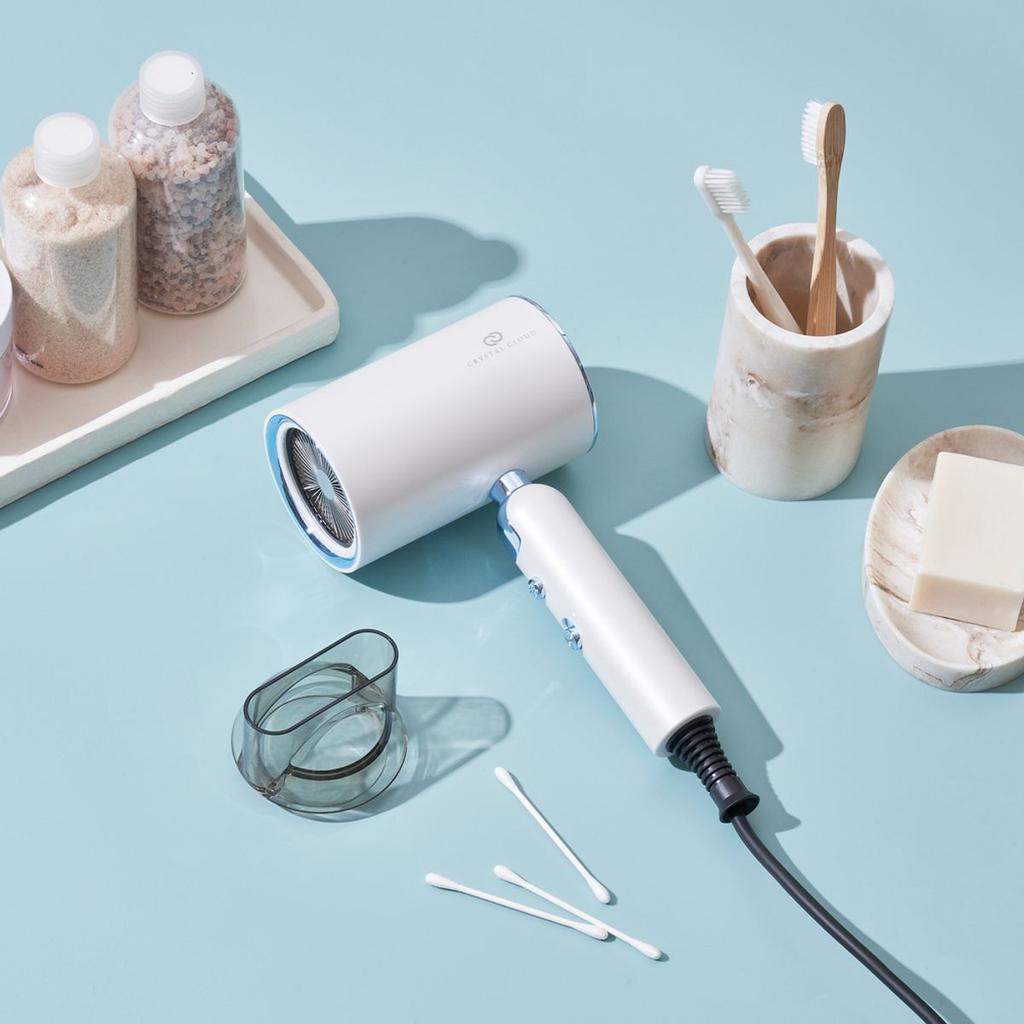 High-power foldable hair dryer 2200W