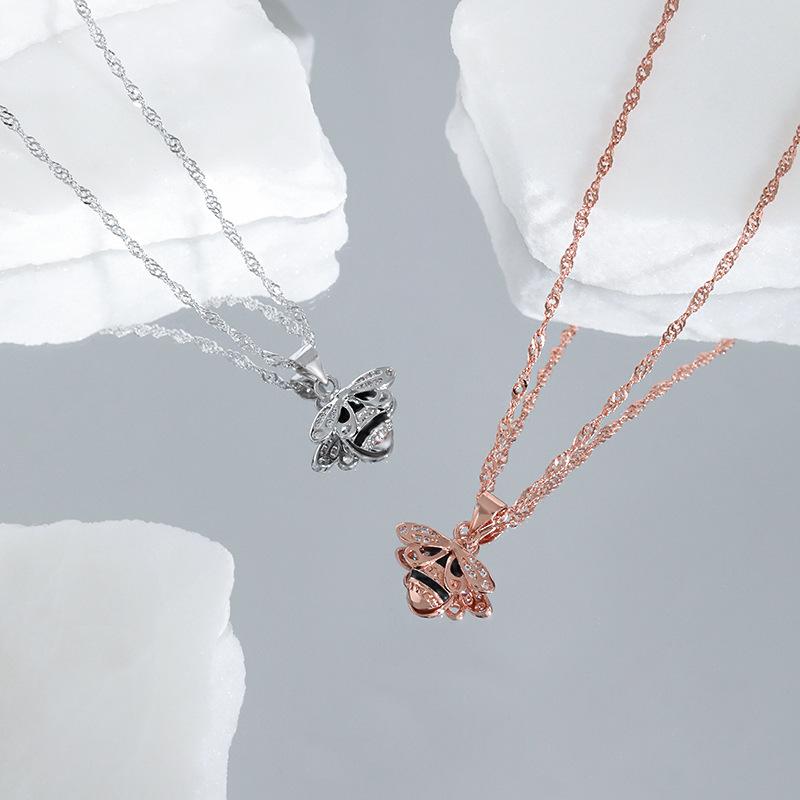 Оригинальный дизайн ожерелья с подвеской своими руками, богемный свет, роскошная сотовая цепочка с волнами на воде, нишевый дизайн, ожерелье с маленькой пчелой