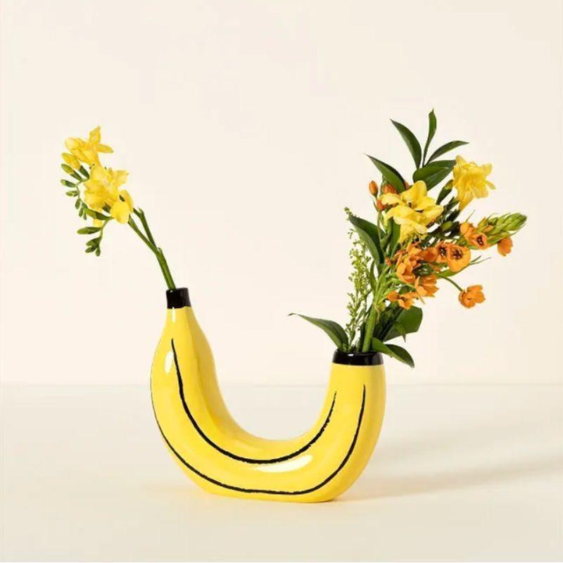 Simple Banana Vase Flower Arrangement Creative Home Decoration for Living Room and Dining Room Small Accessory Resin Handicraft