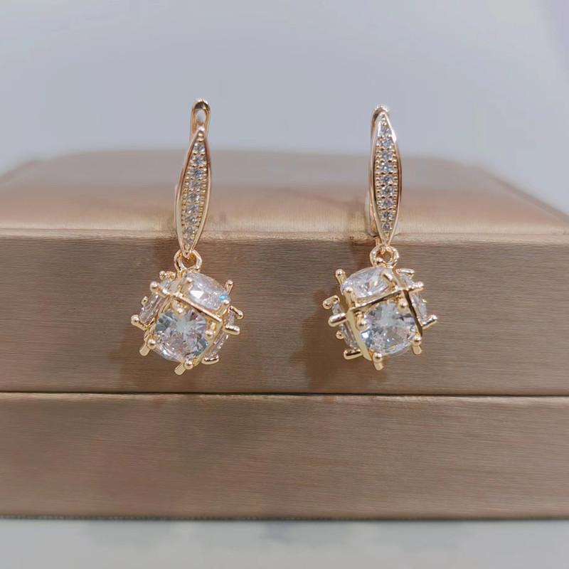 Модные вечерние серьги для женщин, новинка 2023 года, серьги-капли золотого цвета с кристаллами циркония, изысканные вечерние ювелирные аксессуары