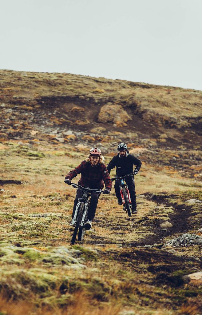 Грипсы Ergon GA2 Nightride BL (HBG24508)