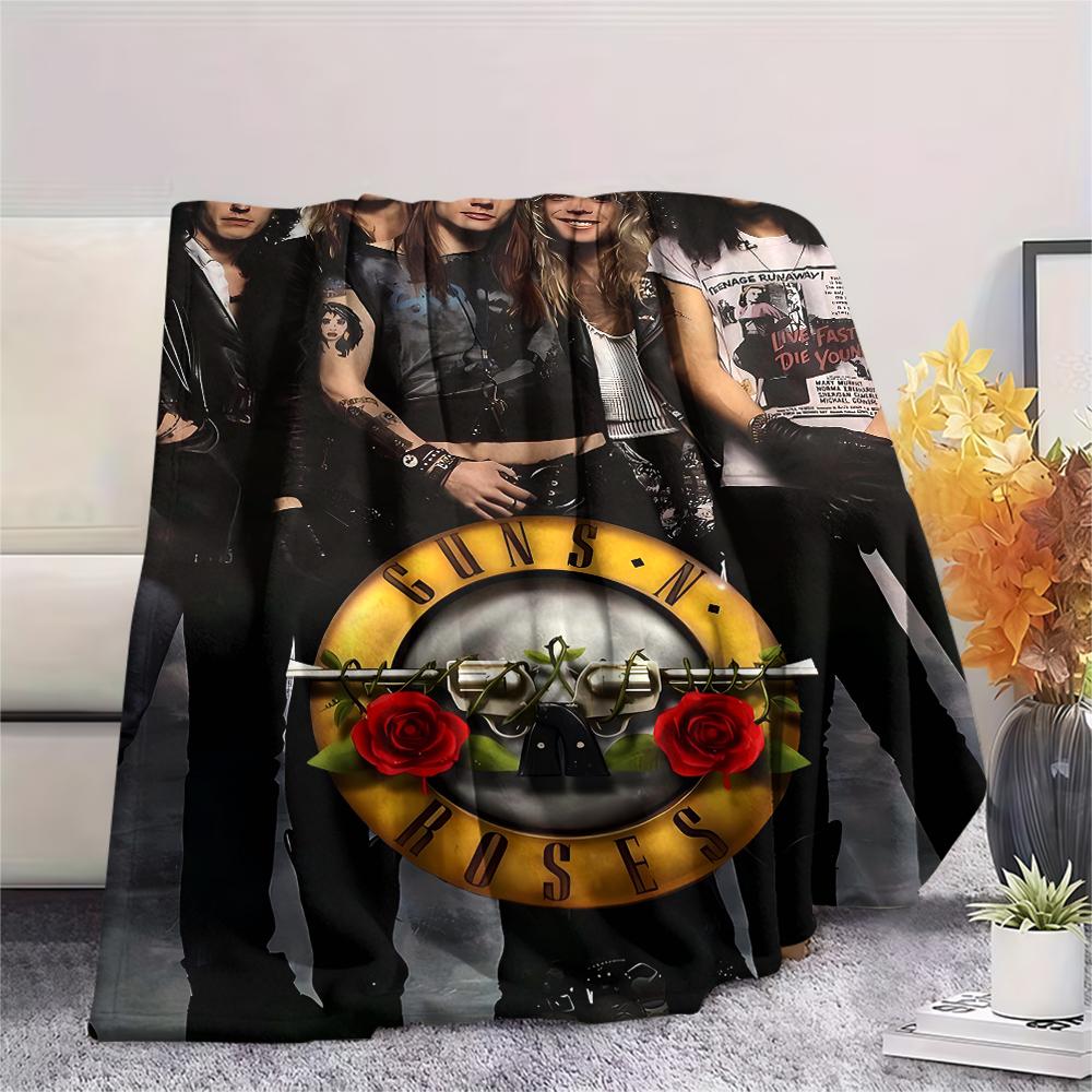 1 шт. Фланелевое одеяло с принтом Guns&Roses, Высокое качество, Удобное для всех сезонов, Декор для дома, Тепло и уют, Идеально для подарков