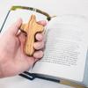 Ручной деревянный крест карманный молитвенный утешительный держащий кресты христианская церковь подарок оливковое дерево карманный маленький деревянный крестик