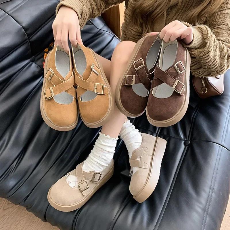 Распродажа модной женской обуви 2024 года. Модные женские туфли на плоской подошве с пряжкой. Осенние туфли из замши с круглым носком. Повседневные удобные офисные женские туфли.