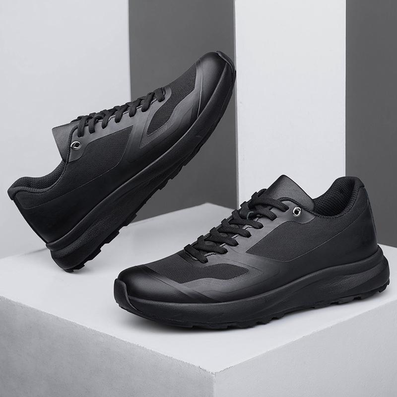 Fashion Classic Lightweight Travel Tenis Masculino Shoes 2025 Men's Mesh Casual Shoes Breathable Men Shoes Flat Lace-Up Men Sneakers