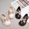 Детские маленькие кожаные туфли 2025 весна и осень новые зарубежные туфли принцессы для детей среднего и младшего возраста на мягкой подошве в пасторальном стиле с круглым носком