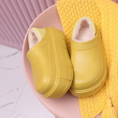 Женские плюшевые зимние хлопковые тапочки 2025 года - Толстая подошва и уютный дизайн 'Step-On'