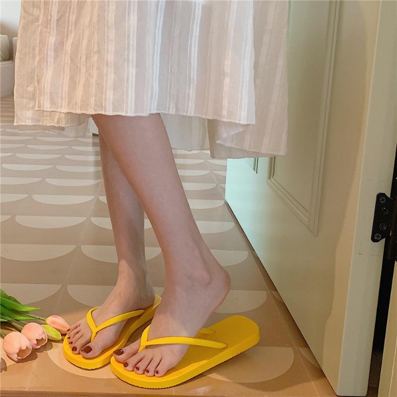 Новая женская обувь в елочку, простые шлепанцы для пар, пляжные крутые тапочки