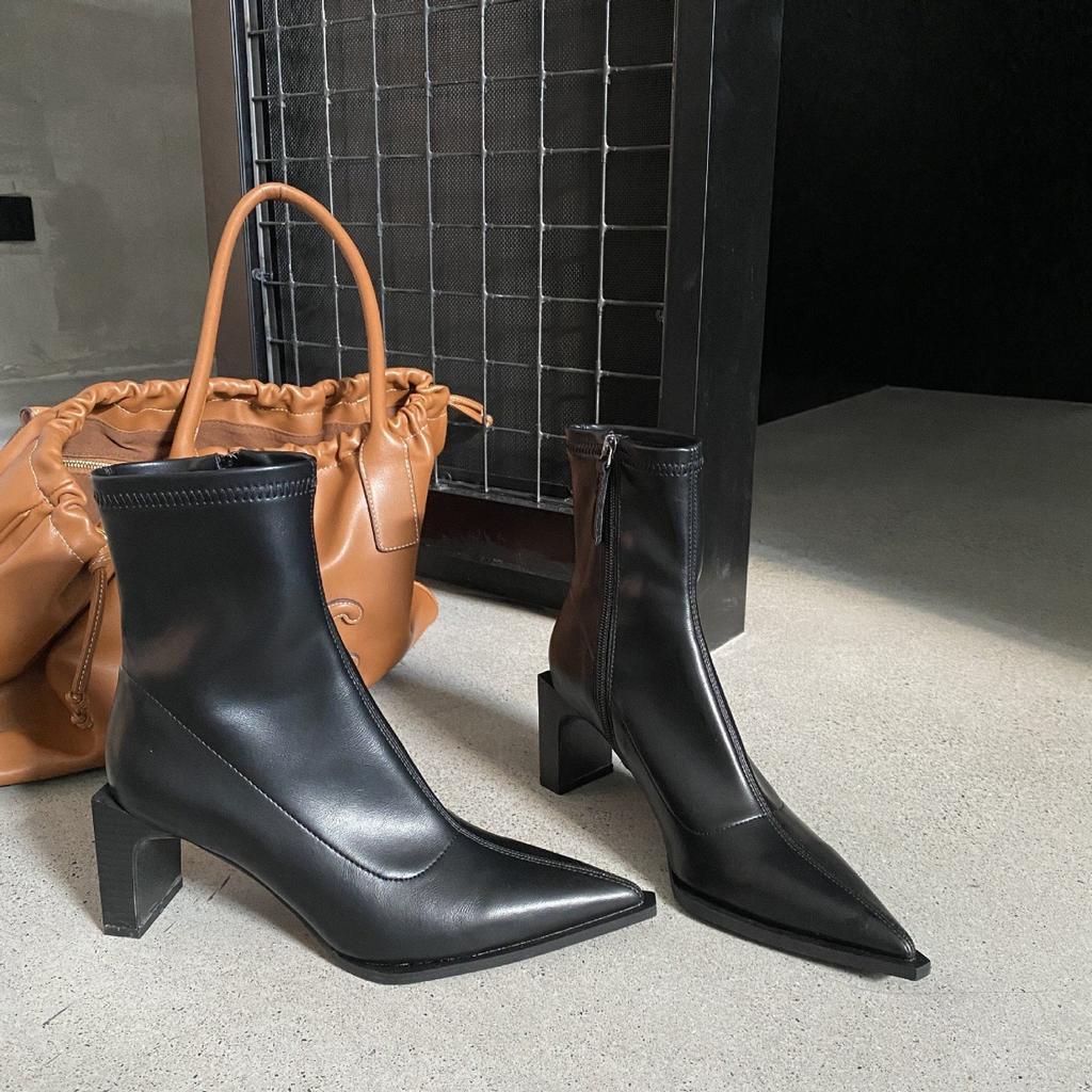 Короткие женские сапоги европейские и американские тонкие сапоги с острым толстым каблуком интернет-знаменитости боковая молния 2024 осень и зима новый высокий каблук эластичный бо