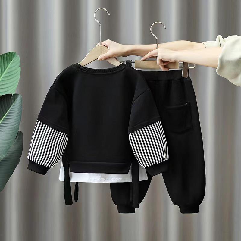 Костюмы для мальчиков весна-лето 2024 — модные, стильные наряды для детей