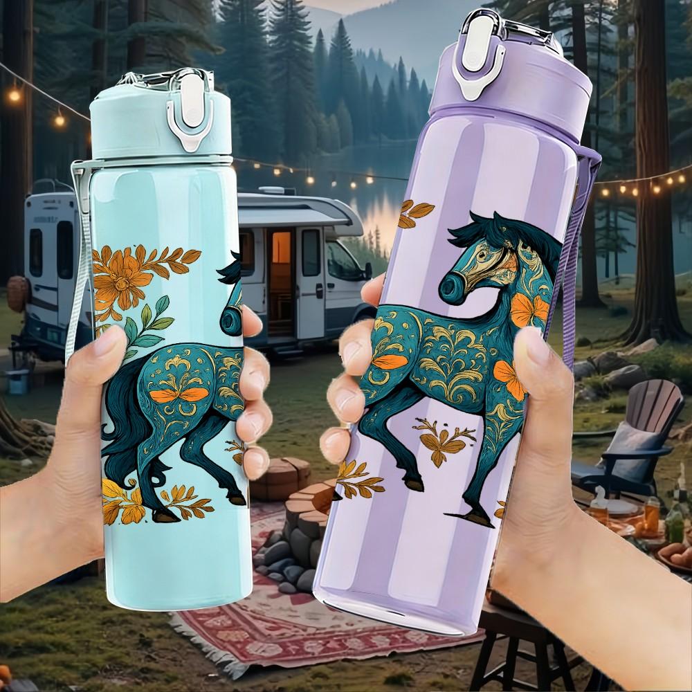 1PC Vintage Decorated Horse 750ml Color Plastic Sports Water Bottle Leakproof Flip Straw Lid Suitable for Sports Office Home Use