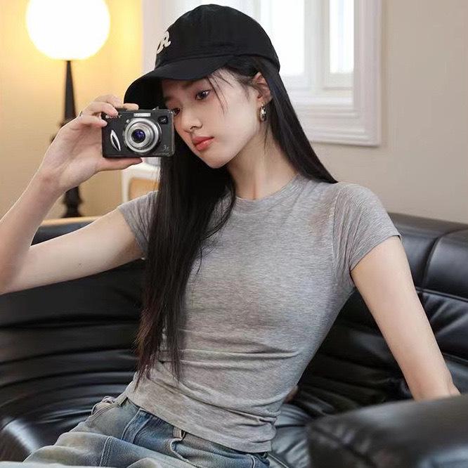 2025 Корейский стиль Приталенная однотонная футболка с коротким рукавом для женщин