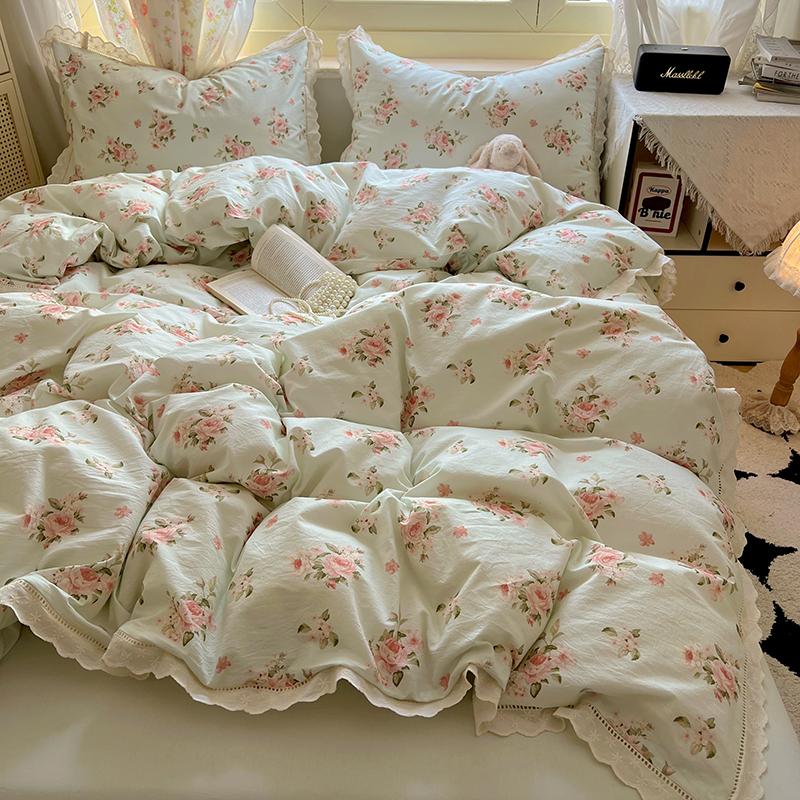 A 3-piece Set of Hollowed-out Lace Duvet Covers, Bedding Including (1 Duvet Cover +2 Pillowcases) Without Cores, Comfortable
