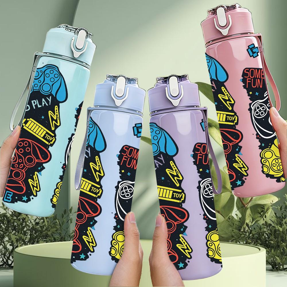1PC Graffiti Skull Street Art Print 750ml Color Plastic Sports Water Bottle Leakproof Flip Straw Lid Suitable for Sports Office Home Use