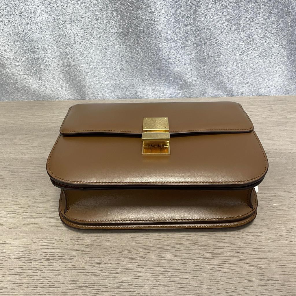 [Pre-Owned] Classic Box Gold Buckle Polished Calfskin Tofu Square Crossbody Shoulder Bag Medium - Very Good #11PXVQE