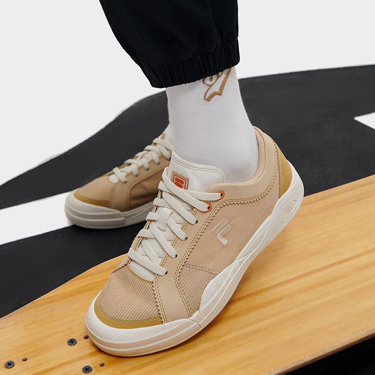 Fila Fusion Низкие кроссовки Женские кроссовки Золотисто-пшеничный T12W312301FAA