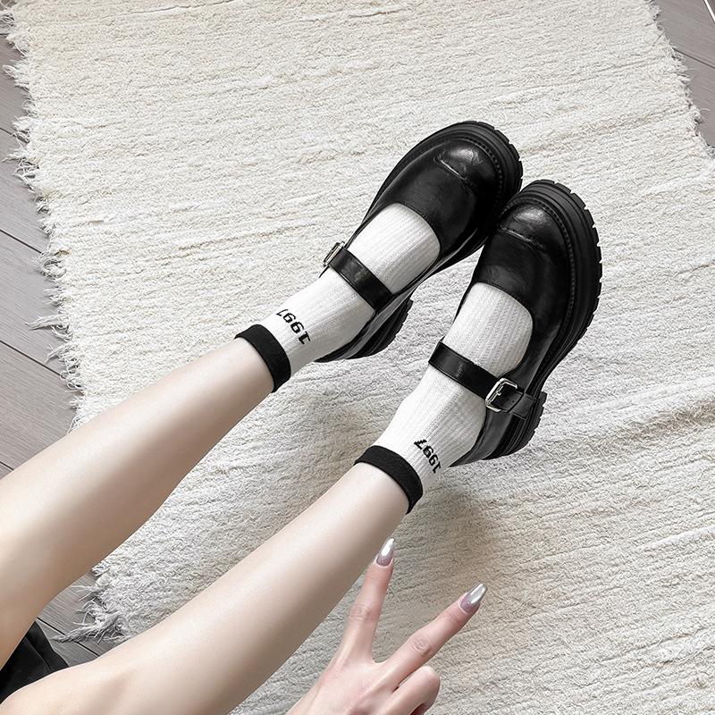 Ретро британский стиль, туфли Мэри Джейн с круглым носком и неглубоким вырезом, женские туфли на толстой подошве с ремешком на подъеме, черные кожаные туфли