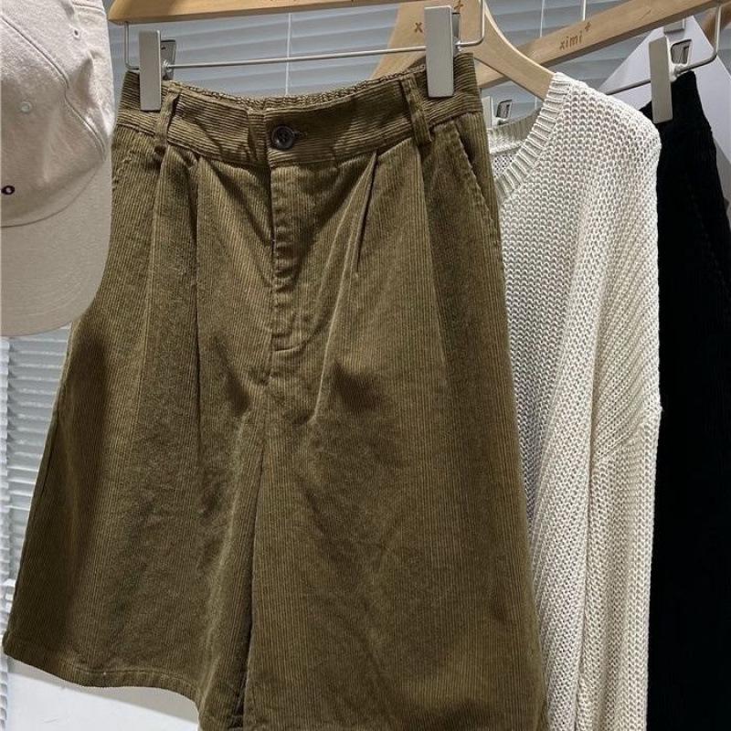 Вельветовые шорты А-силуэта в ретро-стиле с высокой талией - Женские осенние и зимние повседневные шорты с широкими штанинами, расклешенные от колена.