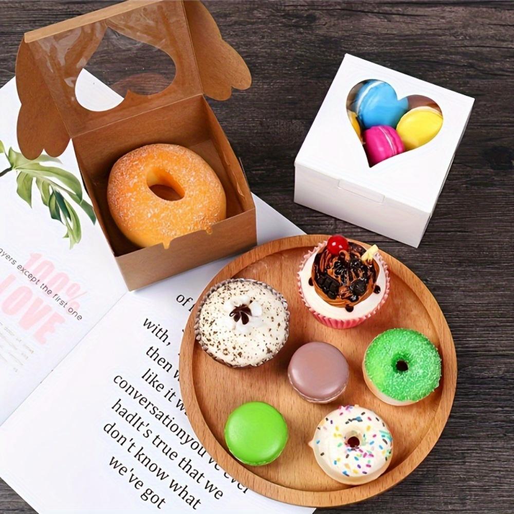 25pcs Large Capacity Square Gift Packaging Box Disposable Flip Top Heart Shaped Bakery Boxes with Window for Mini Cakes Biscuits Desserts Pastries