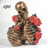 Red Rose Skeleton Decoration Gothic Hugging Couple Figurine, Skull Resin Ornament Sculpture, Vintage Decoration, Romantic Halloween Party