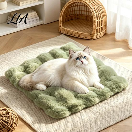 Уютная лежанка для кошек из искусственного меха, Мягкий теплый коврик для сна кошек с нескользящим дном, Аксессуары для питомцев, Самообогревающаяся пушистая подстилка для собак и кошек, Можно стирать в машине