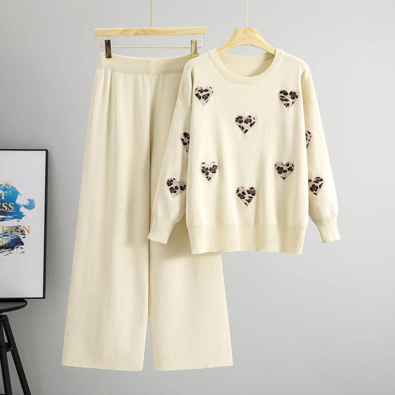 New Youthful and Caring Two-piece Set of Knitted Casual Wide-leg Pants for Elegant Women's Wear