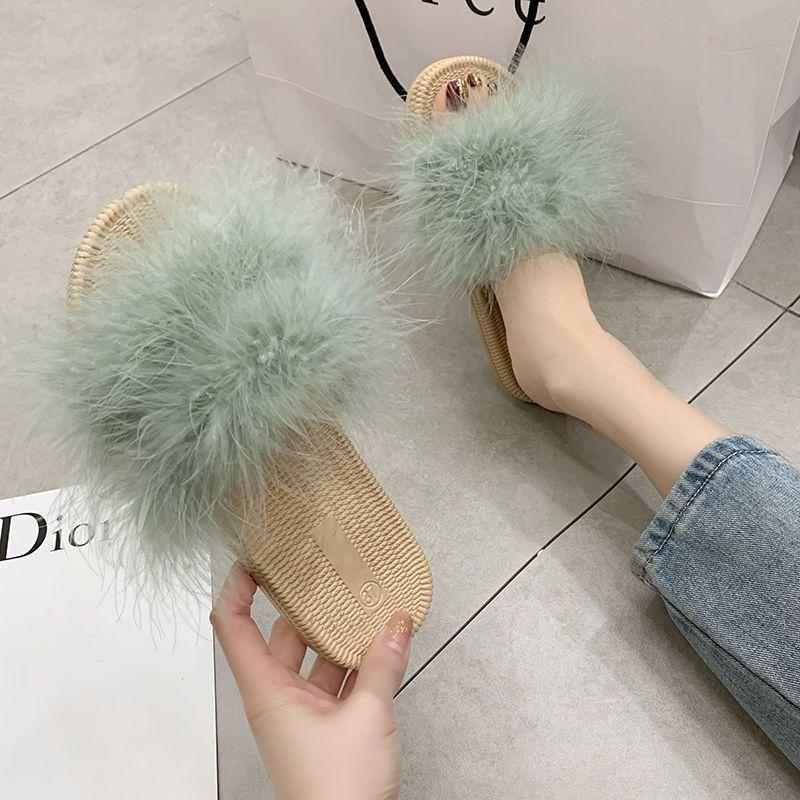 Шлепанцы плоские женские тапочки пушистые сандалии резиновые летние белые туфли для женщин 2024 пушистые детские новые модные уникальные 39