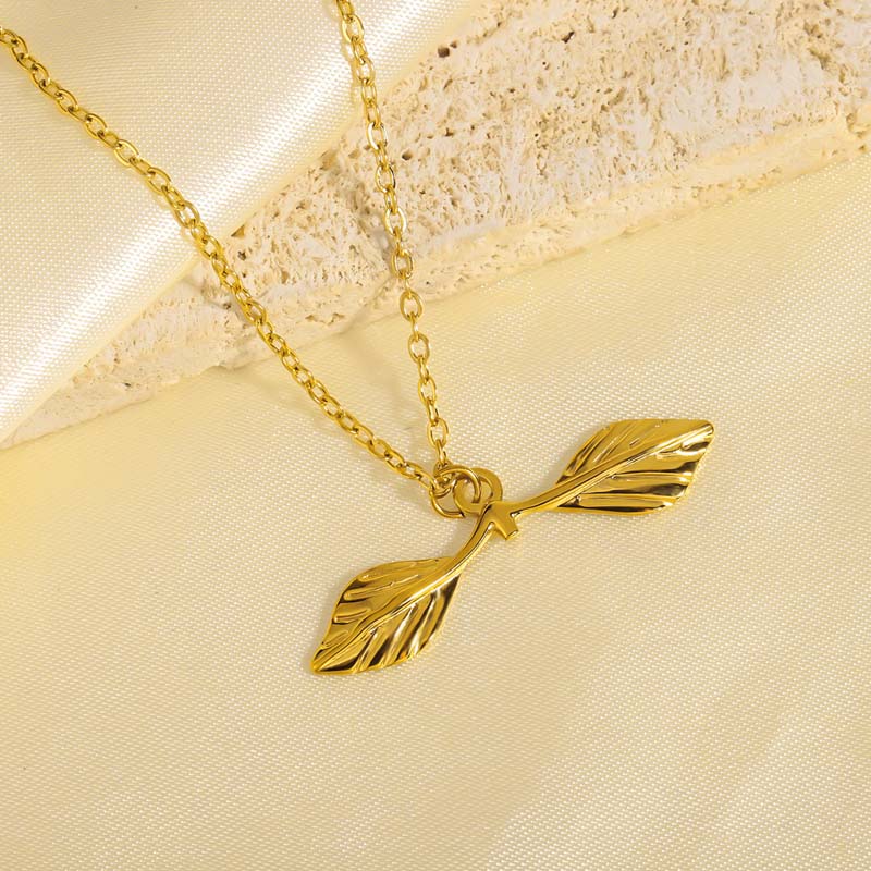 Stainless Steel Geometric Leaf Pendant Necklace for Women Trendy Gold Color Texture Choker Necklace Unique Jewelry Accessories