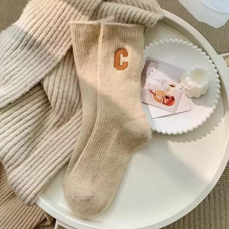 Luxury Women's Socks Warm Winter Thick Cashmere Casual Japanese Fashion Solid Color Comfortable Home Socks Long High Quality