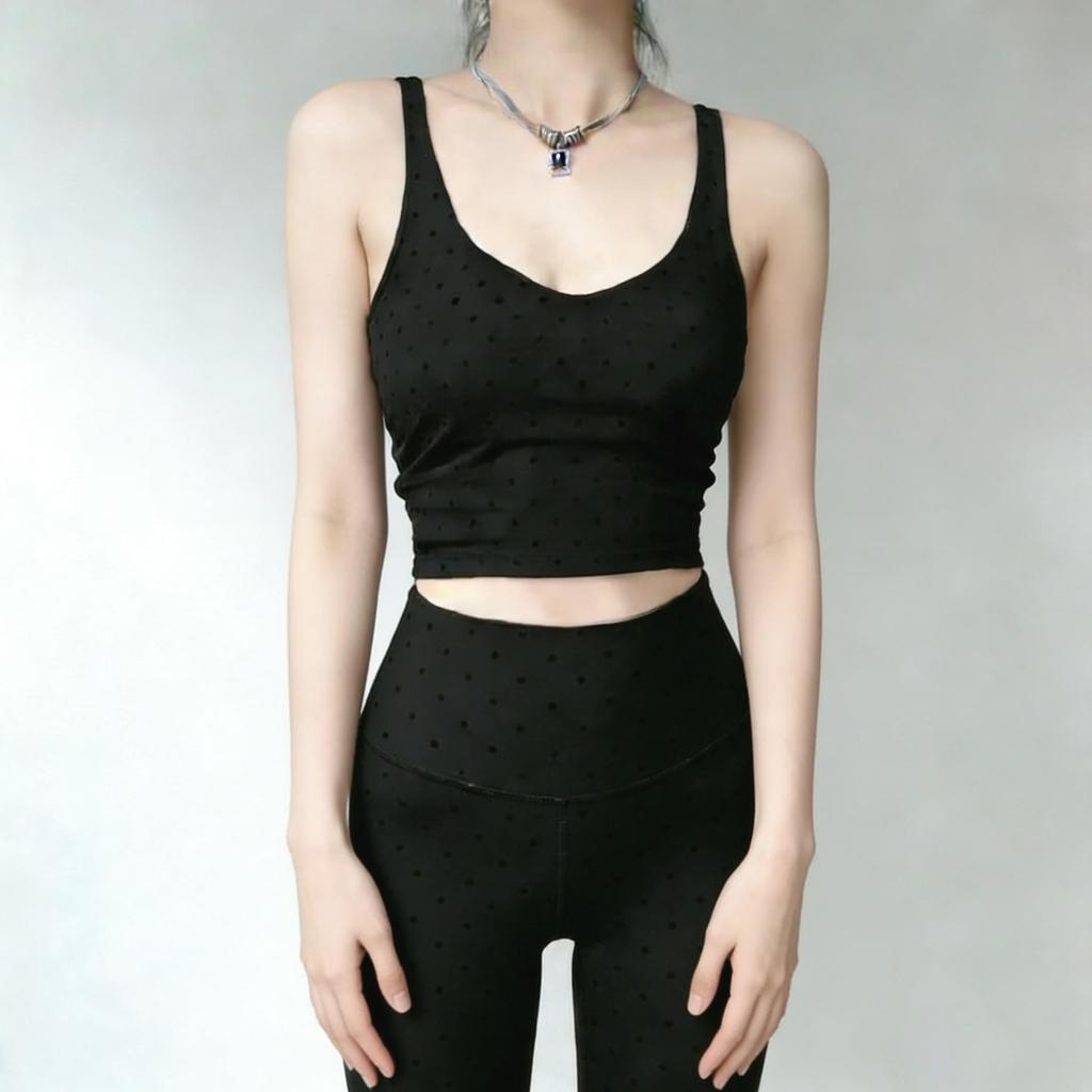 Женский топ для йоги в горошек с флоковым покрытием и встроенными чашечками бюстгальтера - Можно носить отдельно или как базовый слой, Стройнящий крой, Красивый дизайн спины