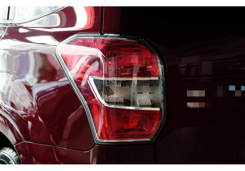 Накладка на задний фонарь для Subaru Forester 2013-2015