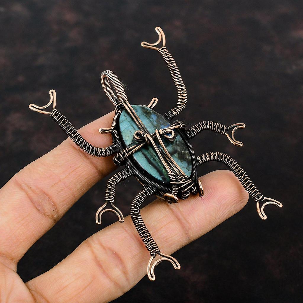 Подвеска из лабрадорита Медная проволока Подвеска из лабрадорита Ювелирные изделия ручной работы Подвеска из драгоценного камня Подвеска в виде жука для подарка Антикварные медные украшения