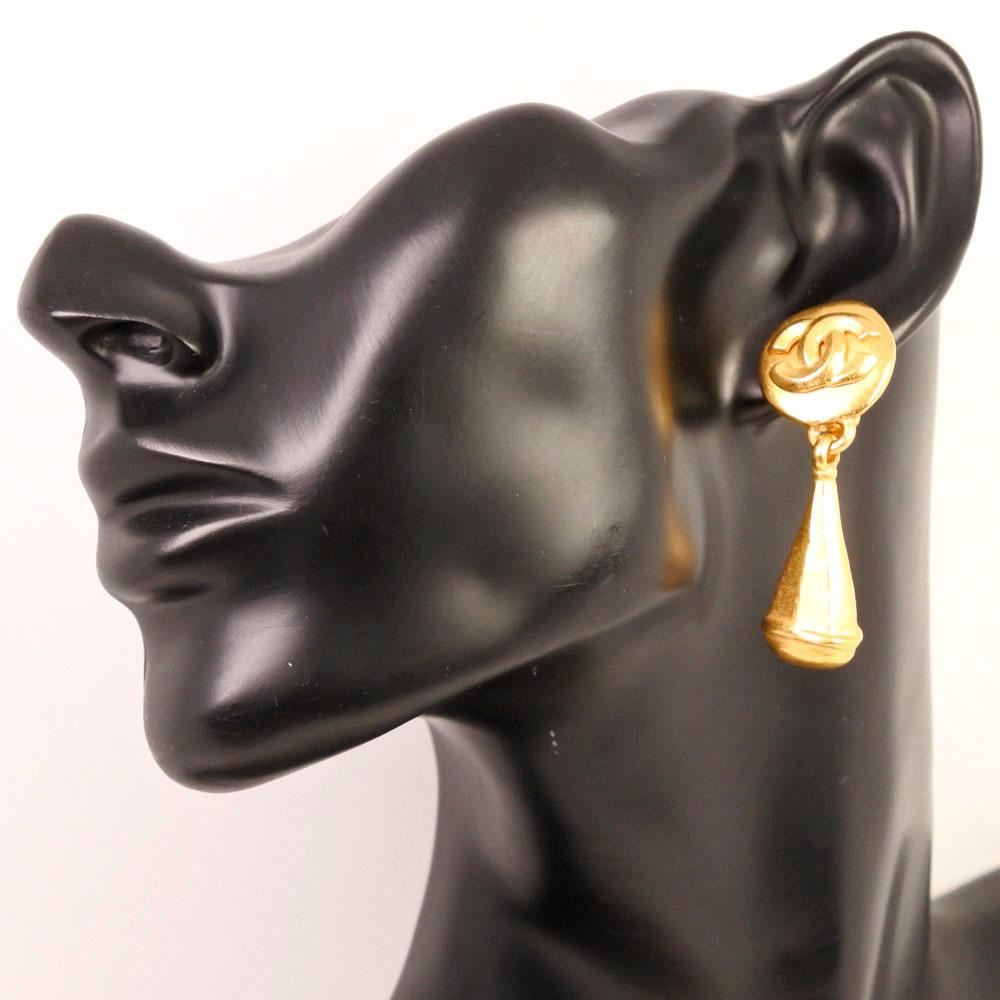CHANEL Earring Swing / COCO Mark gold Plated Gold 29.8g Women Used