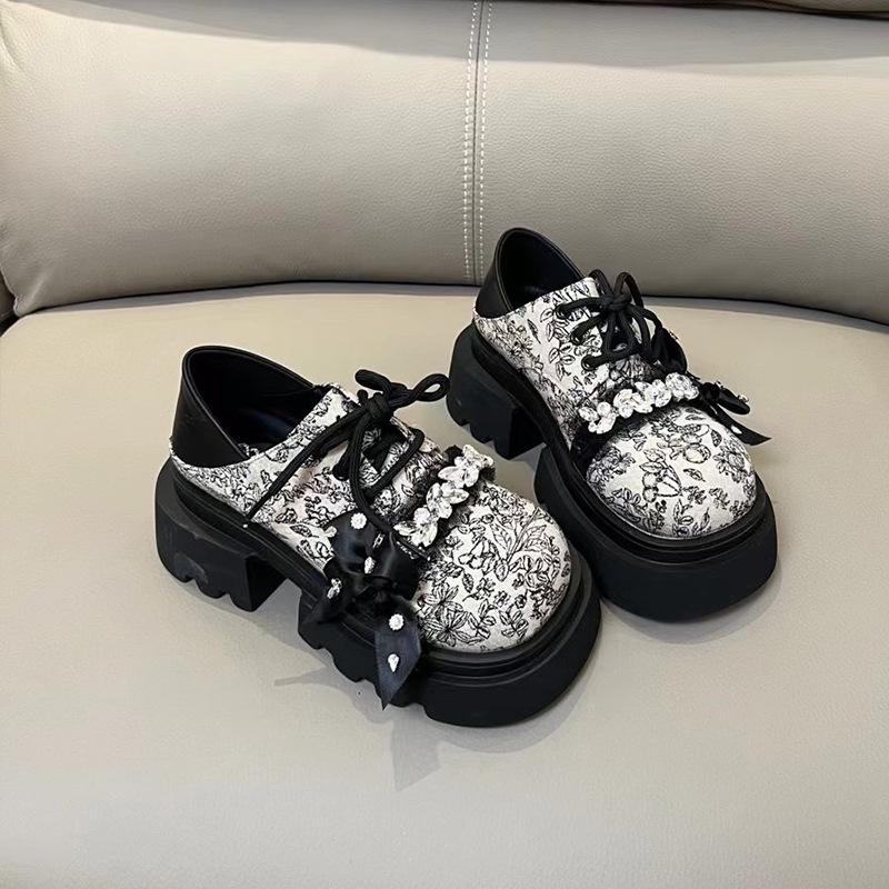 Guofeng Новые китайские мокасины на подошве Muffin Sole, женские, весна 2025 г., новые туфли на платформе со стразами, повседневные туфли