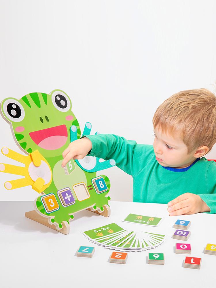 The Wooden Frog Finger Math Puzzle Toy Breaks Fingers Math Comes With 23 Double-Sided Cards Suitable For Children Aged 3-6